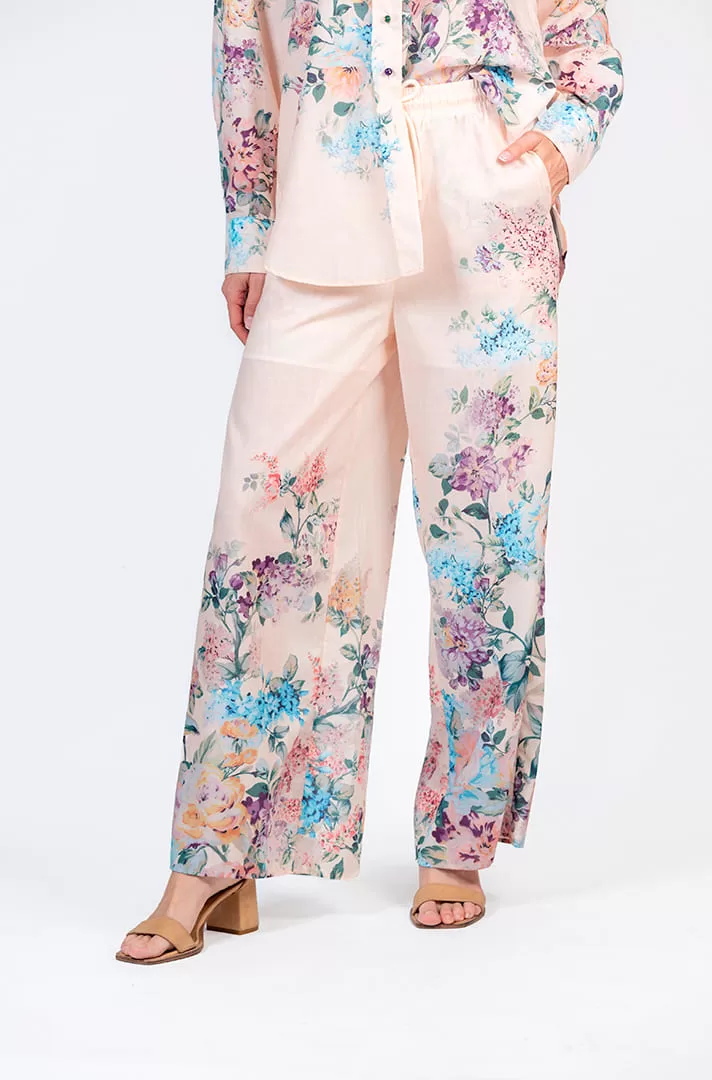 Set de 2 piezas (blusa y pantalón) con estampado floral en tono ivory