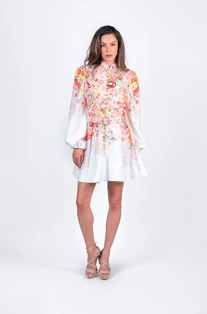 Vestido blanco mino con estampado floral en blanco