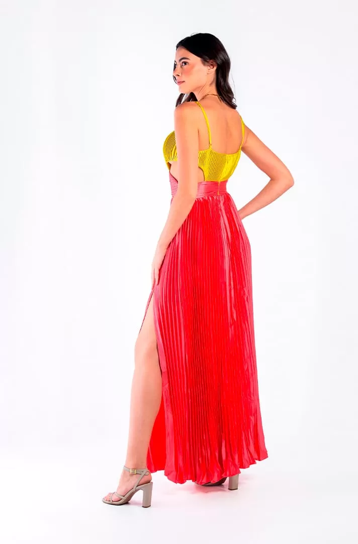 Vestido maxi plisado en tonalidades neon