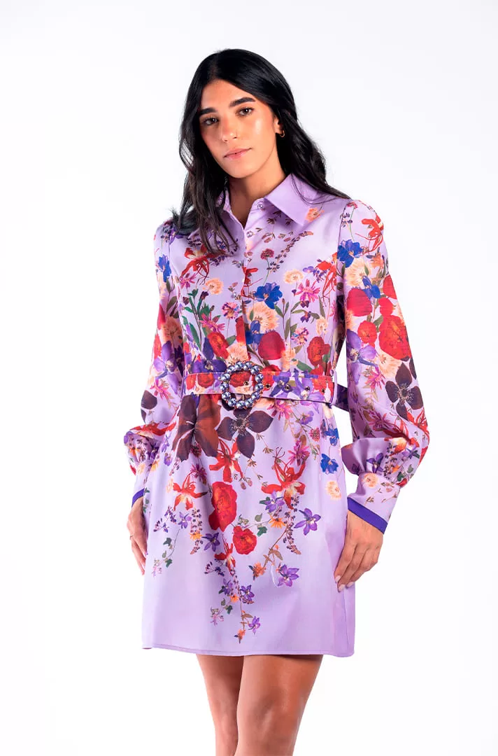 Vestido camisero lila con estampado floral y manga larga