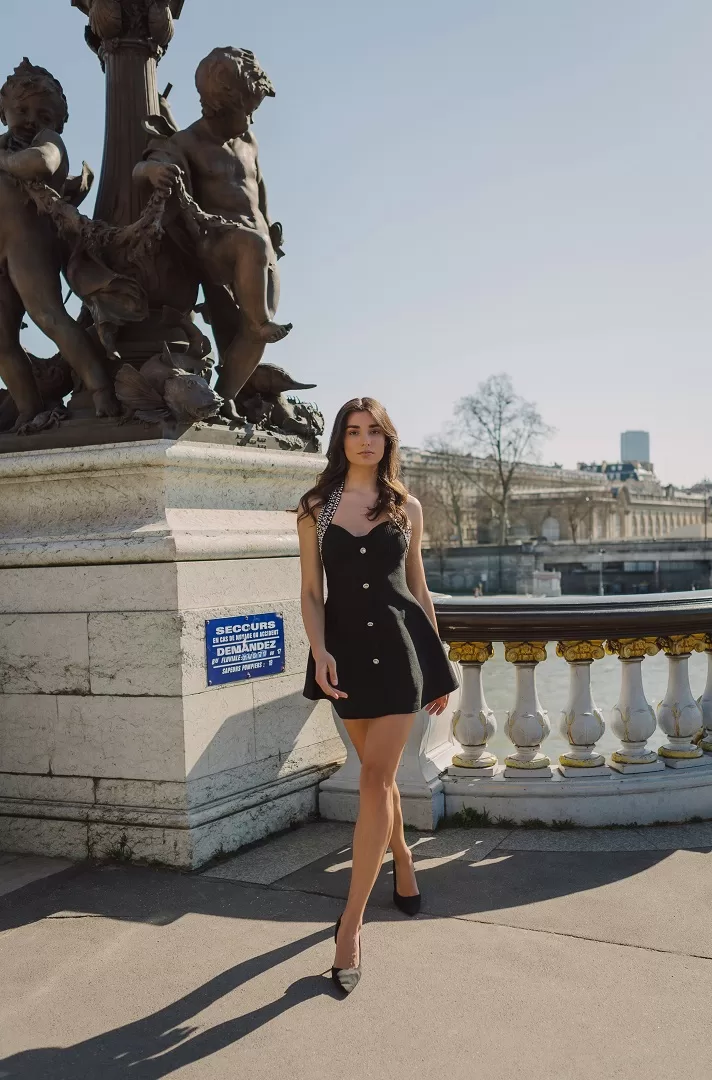 Vestido negro con brillantes